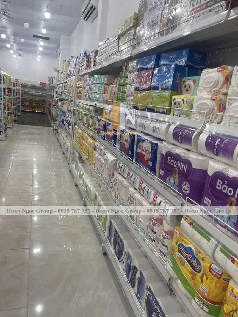 ke sieu thi cua hang tien loi bb mart 9